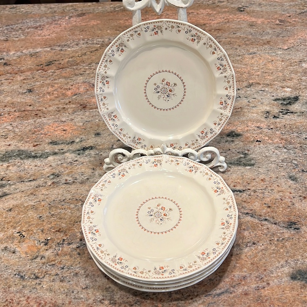 Country English Mikasa Aristocraft salad plates